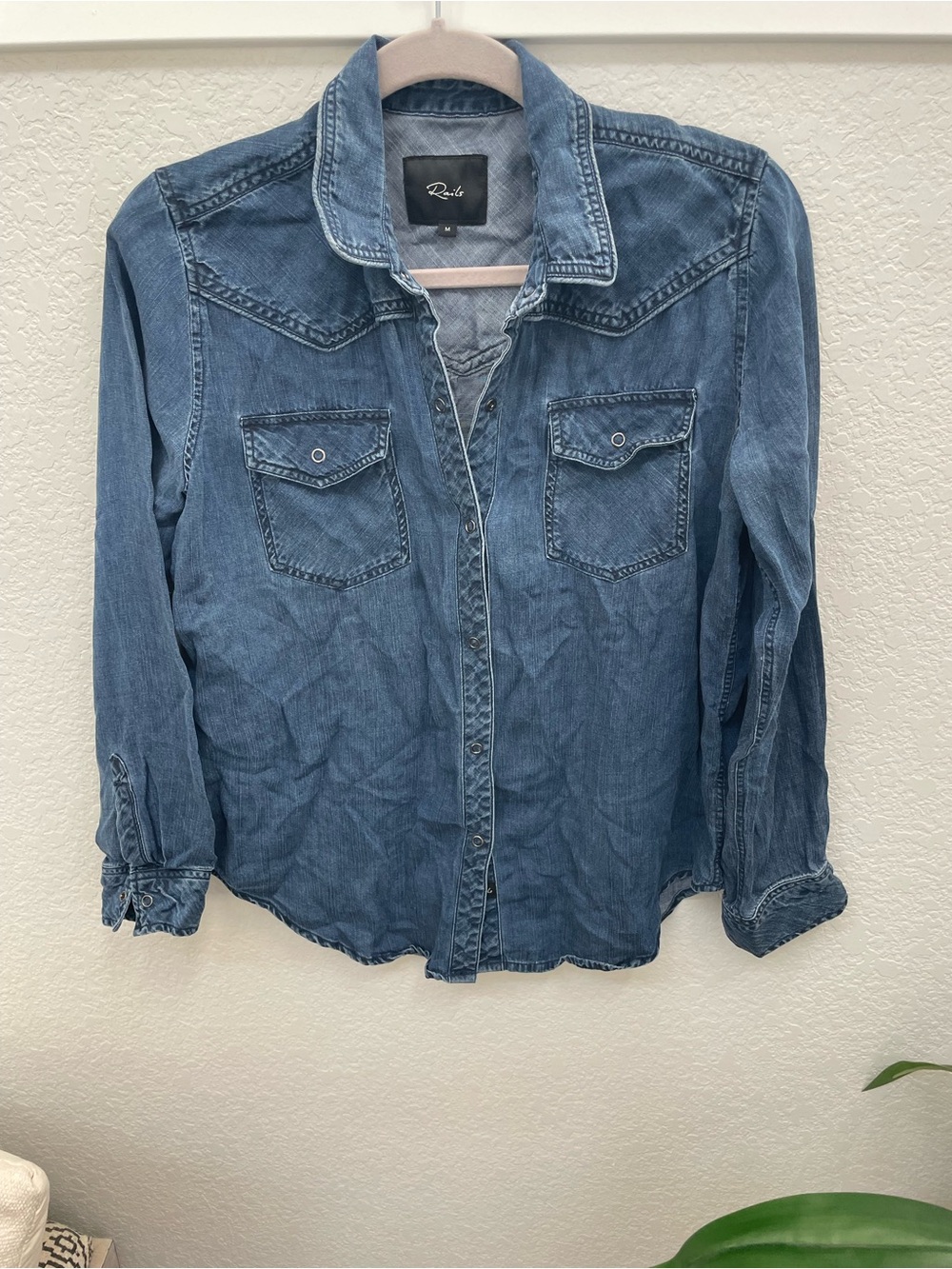 RAILS women western button snap front denim shirt medium